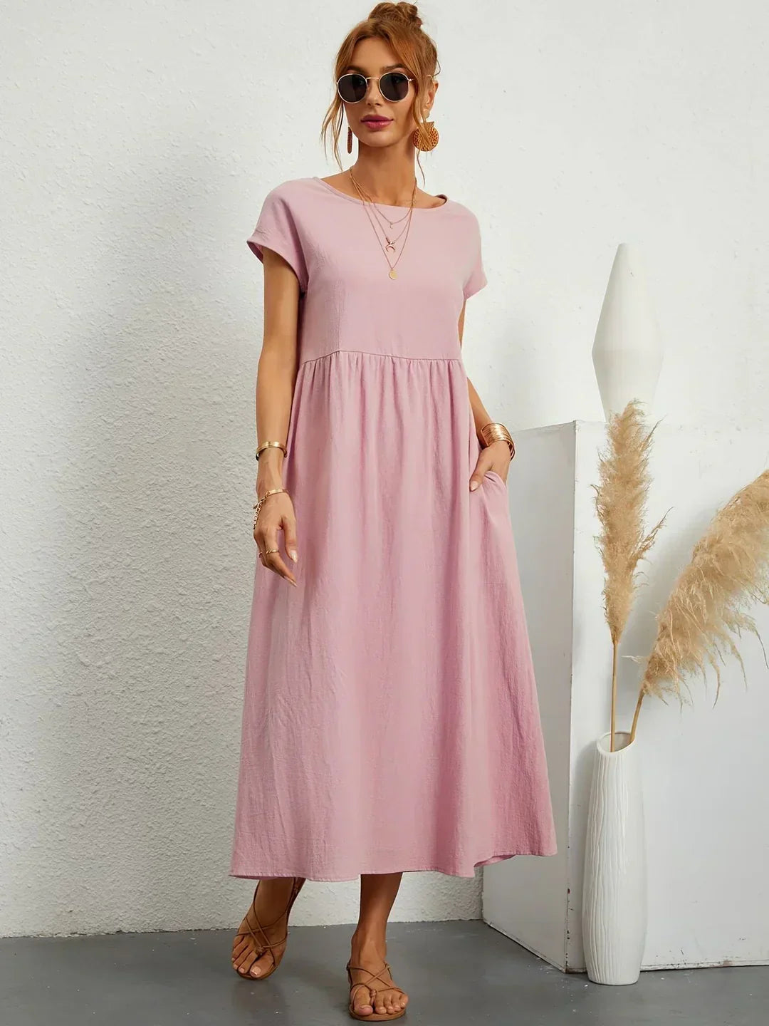 Lucyna - Midi sukienka w płynnej elegancji ponadczasowej